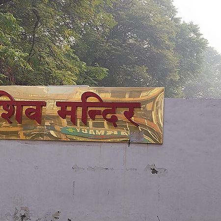 Hotel Crystal Palace New Delhi Buitenkant foto