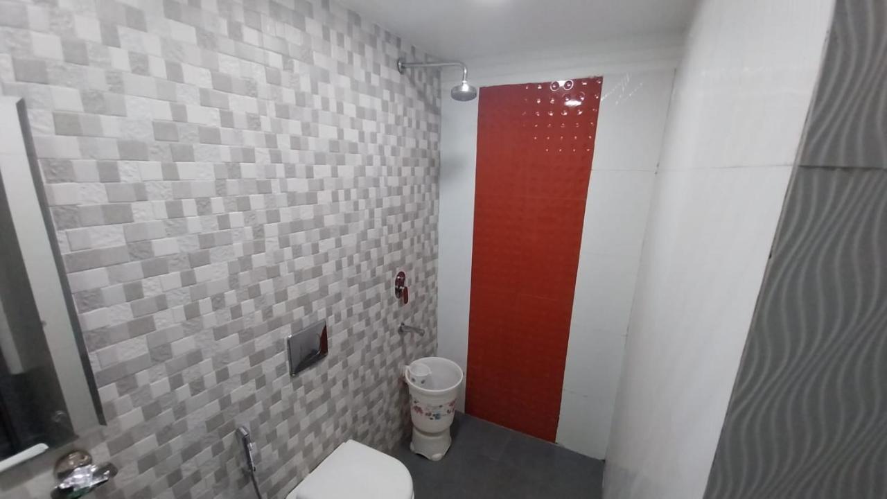 Hotel Crystal Palace New Delhi Buitenkant foto